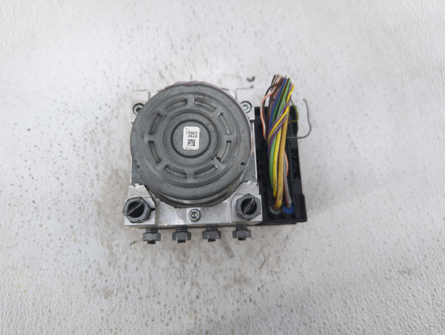 2015-2018 Ford Edge ABS Pump Control Module Replacement P/N:F2GC-2C405-AG Fits Fits 2015 2016 2017 2018 OEM Used Auto Parts 