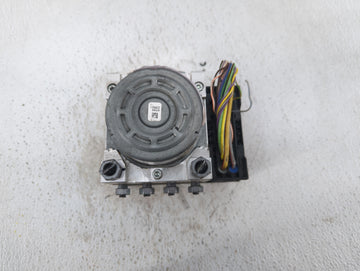 2015-2018 Ford Edge ABS Pump Control Module Replacement P/N:F2GC-2C405-AG Fits Fits 2015 2016 2017 2018 OEM Used Auto Parts
