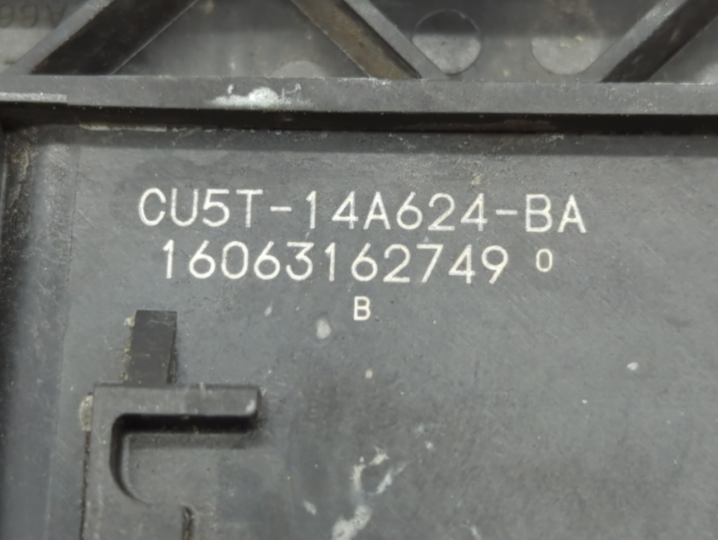 2015-2018 Ford Edge PCM Engine Control Computer ECU ECM PCU OEM P/N:CU5T-14A624-BA Fits Fits 2015 2016 2017 2018 2019 OEM Us