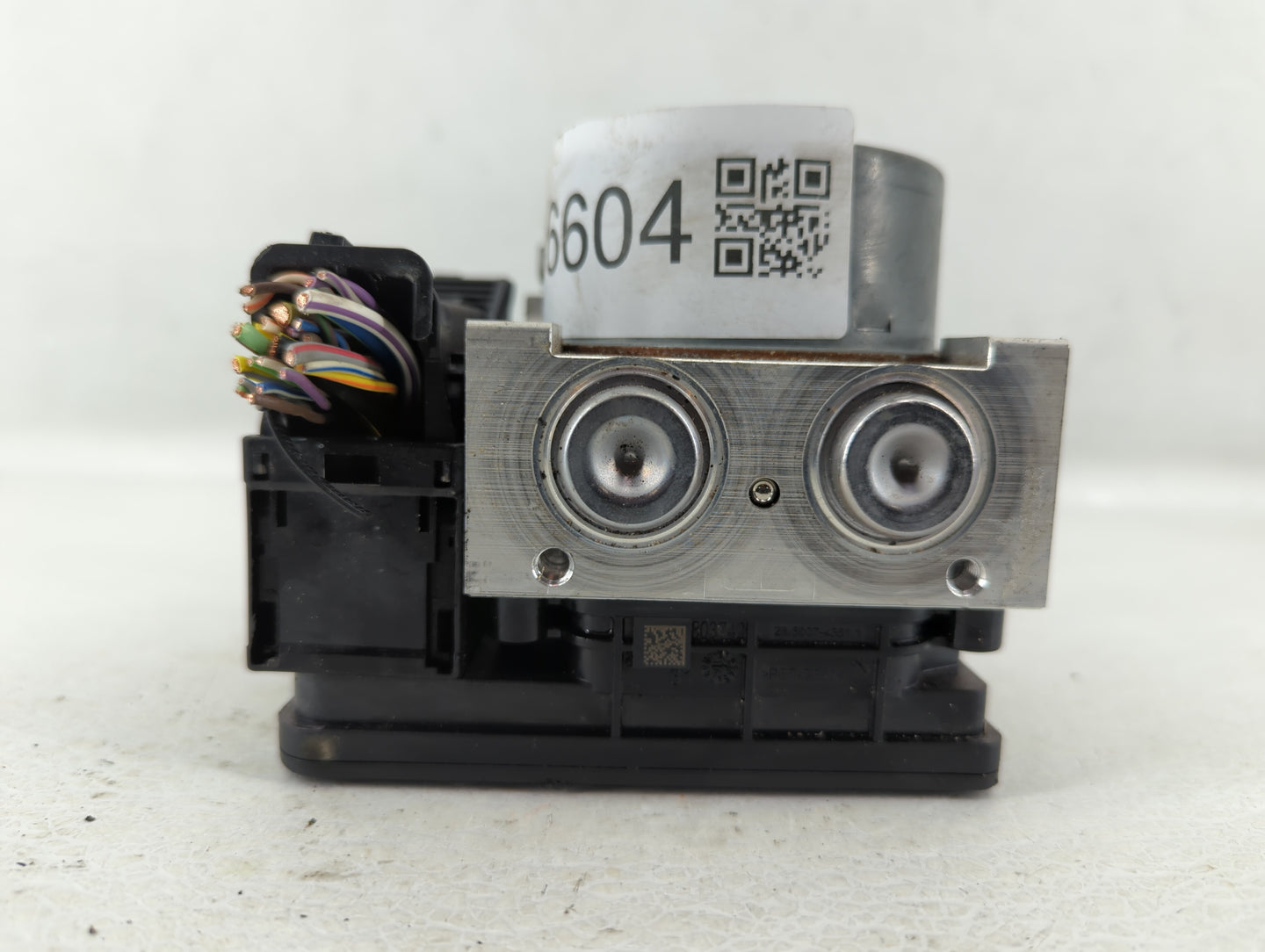 2015-2018 Ford Edge ABS Pump Control Module Replacement P/N:F2GC-2C405-AG Fits Fits 2015 2016 2017 2018 OEM Used Auto Parts 