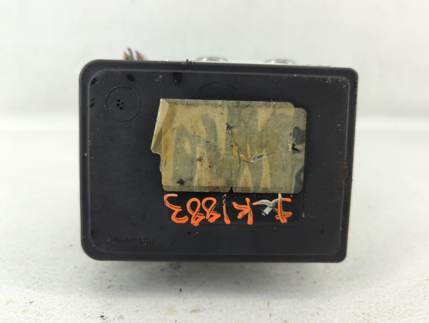 2015-2018 Ford Edge ABS Pump Control Module Replacement P/N:F2GC-2C405-AG Fits Fits 2015 2016 2017 2018 OEM Used Auto Parts 