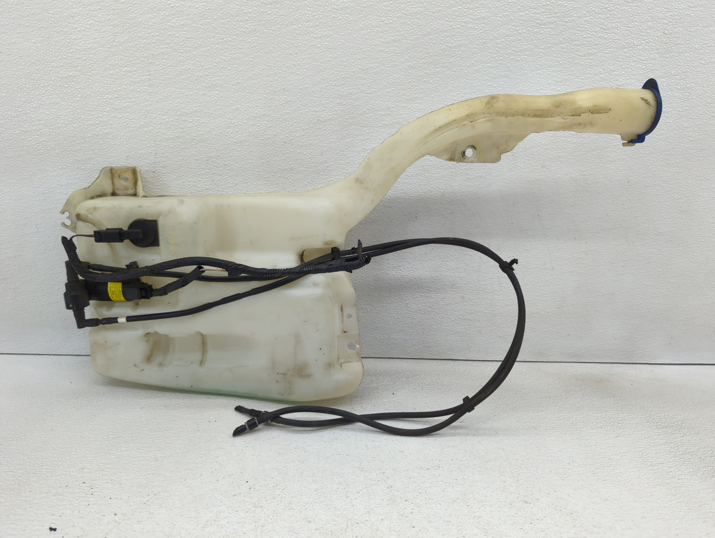 2016-2020 Ford Edge Windshield Washer Fluid Reservoir Bottle 576246 - Oemusedautoparts1.com