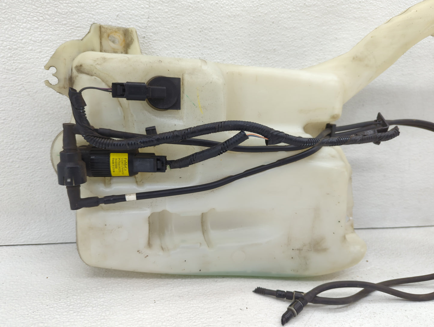 2016-2020 Ford Edge Windshield Washer Fluid Reservoir Bottle 576246 - Oemusedautoparts1.com