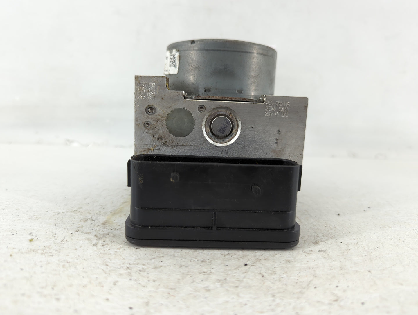 2015-2018 Ford Edge ABS Pump Control Module Replacement P/N:F2GC-2C405-AG Fits Fits 2015 2016 2017 2018 OEM Used Auto Parts 