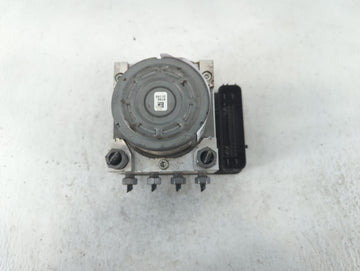 2015-2018 Ford Edge ABS Pump Control Module Replacement P/N:F2GC-2C405-AG Fits Fits 2015 2016 2017 2018 OEM Used Auto Parts