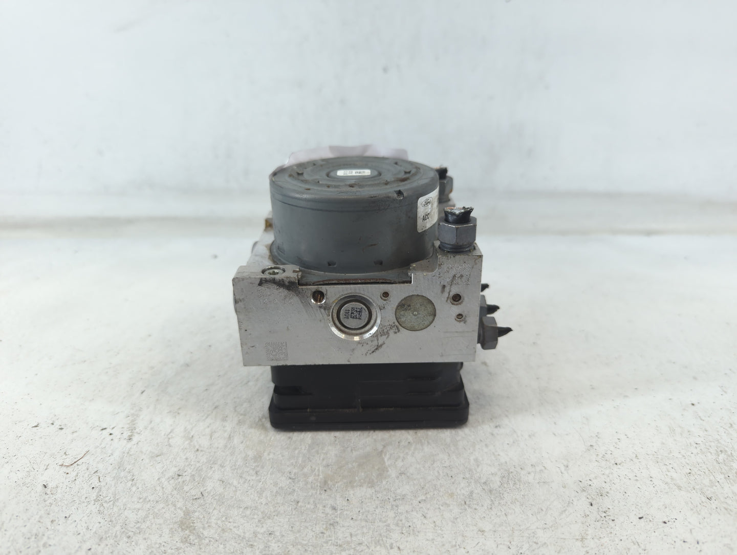 2015-2018 Ford Edge ABS Pump Control Module Replacement P/N:F2GC-2C405-AG Fits Fits 2015 2016 2017 2018 OEM Used Auto Parts 