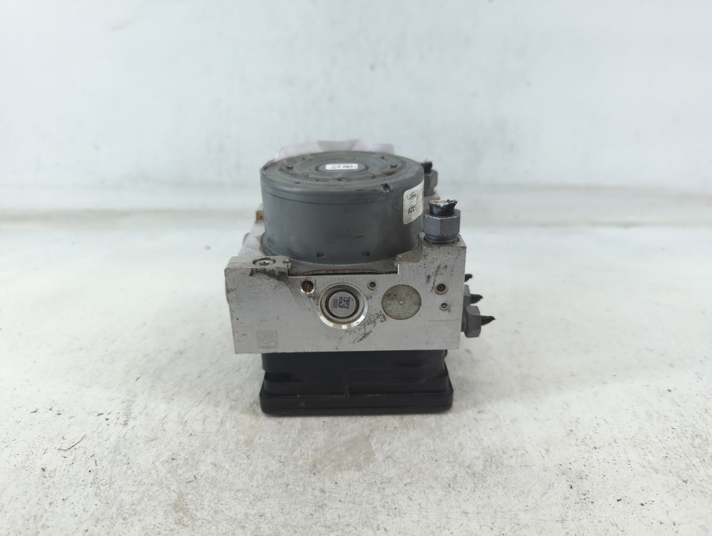 2015-2018 Ford Edge ABS Pump Control Module Replacement P/N:F2GC-2C405-AG Fits Fits 2015 2016 2017 2018 OEM Used Auto Parts 