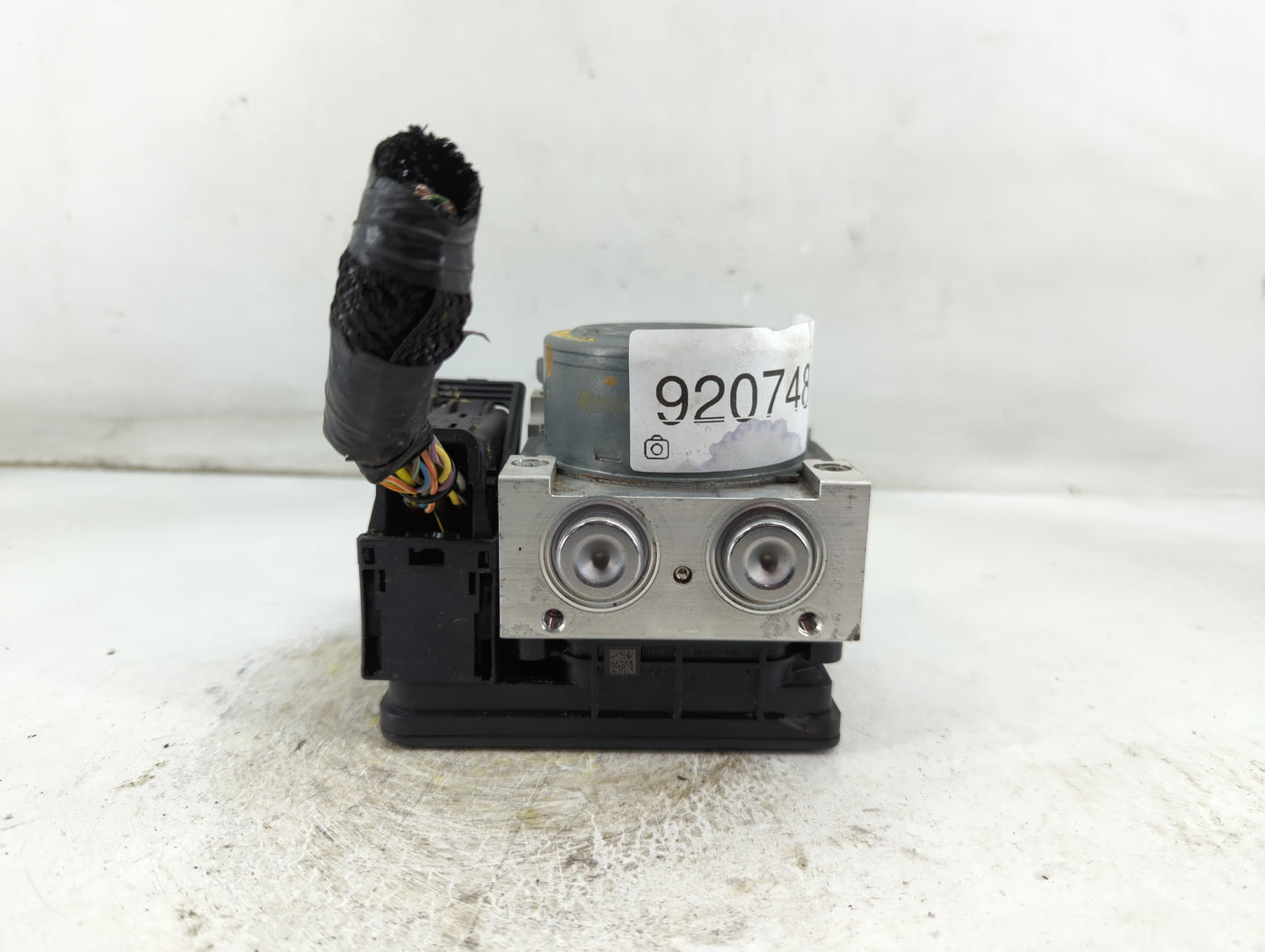 2015-2018 Ford Edge ABS Pump Control Module Replacement P/N:F2GC-2C405-AG Fits Fits 2015 2016 2017 2018 OEM Used Auto Parts 