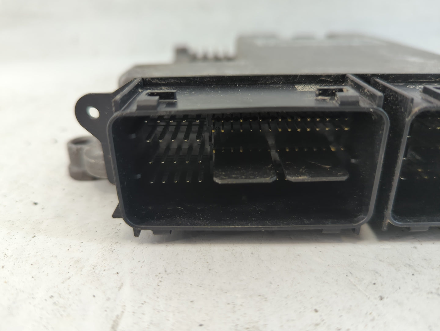 2015-2016 Ford Escape PCM Engine Control Computer ECU ECM PCU OEM P/N:FJ5A-12B684-BA FJ5A-12A650-UC Fits Fits 2015 2016 OEM 