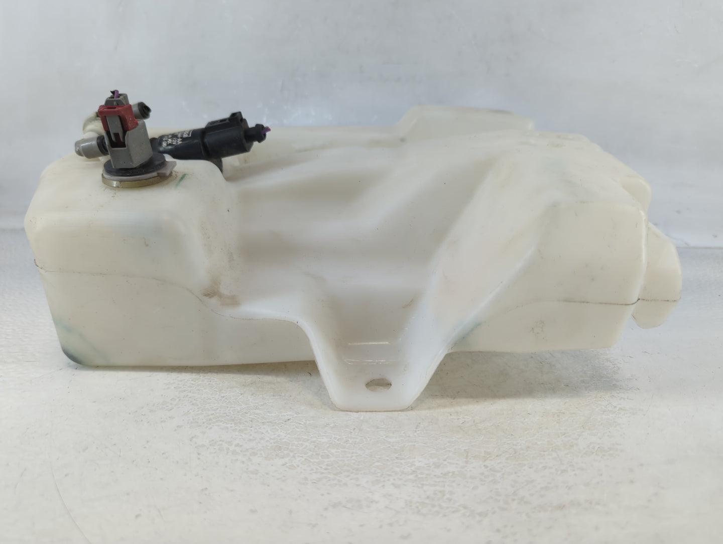 2015-2019 Ford Escape Windshield Washer Fluid Reservoir Bottle Oem - Oemusedautoparts1.com