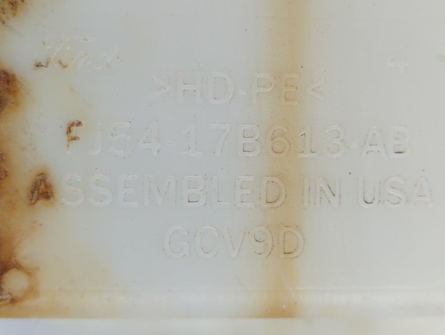 2015-2019 Ford Escape Windshield Washer Fluid Reservoir Bottle Oem - Oemusedautoparts1.com