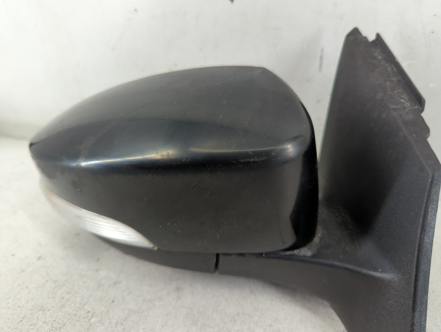 2013-2016 Ford Escape Driver Side View Mirror - Left Door Mirror OEM Used - Oemusedautoparts1.com