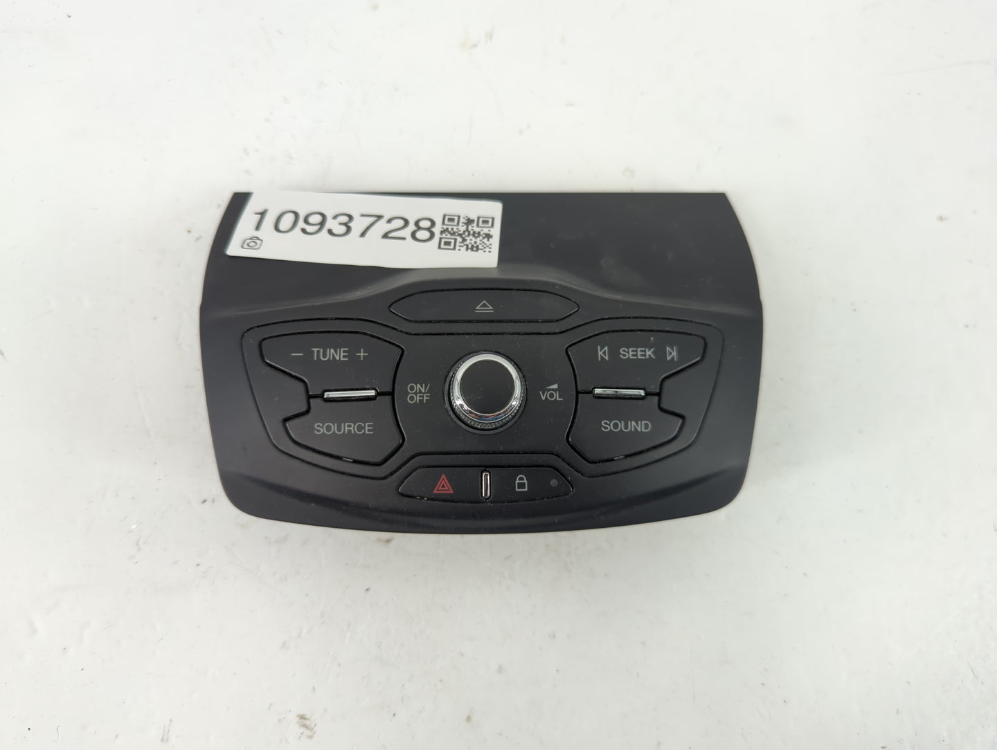 2015-2016 Ford Escape Radio AM FM Cd Player Receiver Replacement P/N:CJ5T 18K811 HJ Fits Fits 2015 2016 OEM Used Auto Parts 