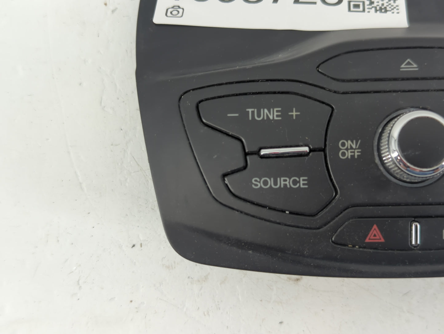 2015-2016 Ford Escape Radio AM FM Cd Player Receiver Replacement P/N:CJ5T 18K811 HJ Fits Fits 2015 2016 OEM Used Auto Parts 