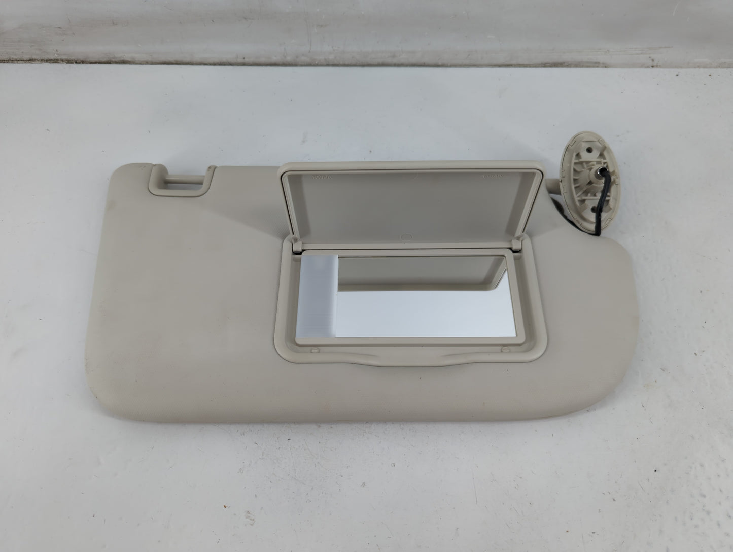 2013-2019 Ford Escape Sun Visor Shade Replacement Passenger Right Mirror Fits Fits 2013 2014 2015 2016 2017 2018 2019 OEM Us