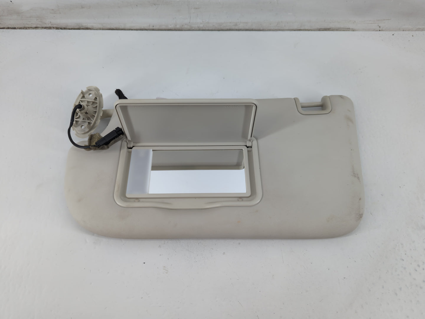 2013-2019 Ford Escape Sun Visor Shade Replacement Driver Left Mirror Fits Fits 2013 2014 2015 2016 2017 2018 2019 OEM Used A