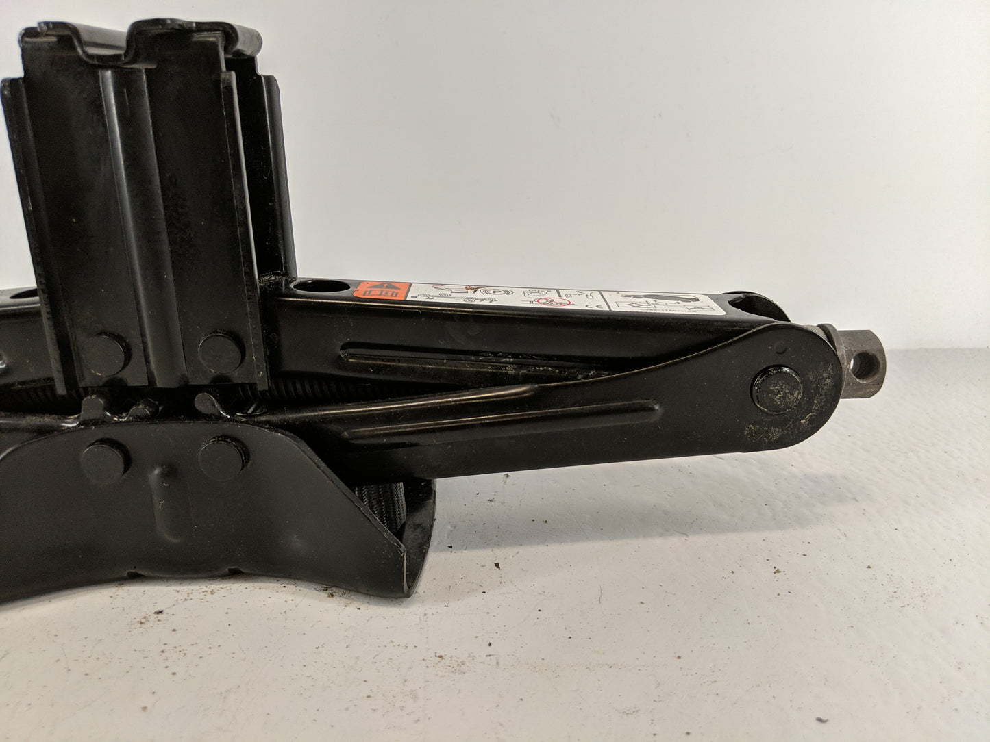 2016 Ford Escape Spare Scissor Car Jack - Oemusedautoparts1.com
