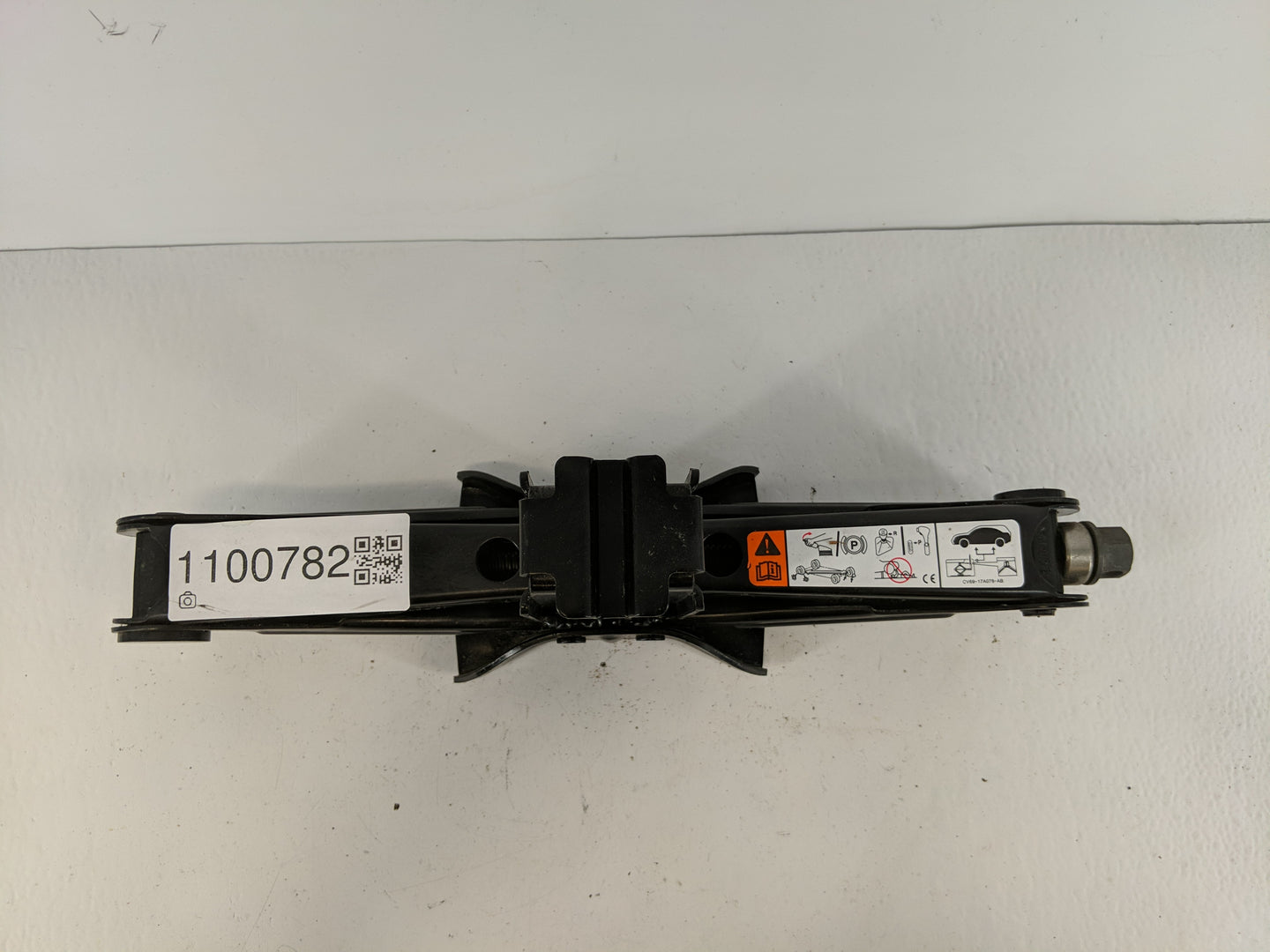 2016 Ford Escape Spare Scissor Car Jack - Oemusedautoparts1.com