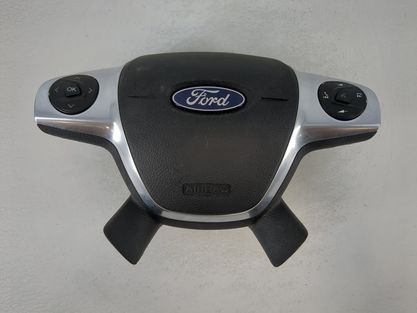 2015-2016 Ford Escape Air Bag Driver Left Steering Wheel Mounted P/N:EJ54 A042B85 BA3 Fits Fits 2015 2016 OEM Used Auto Part