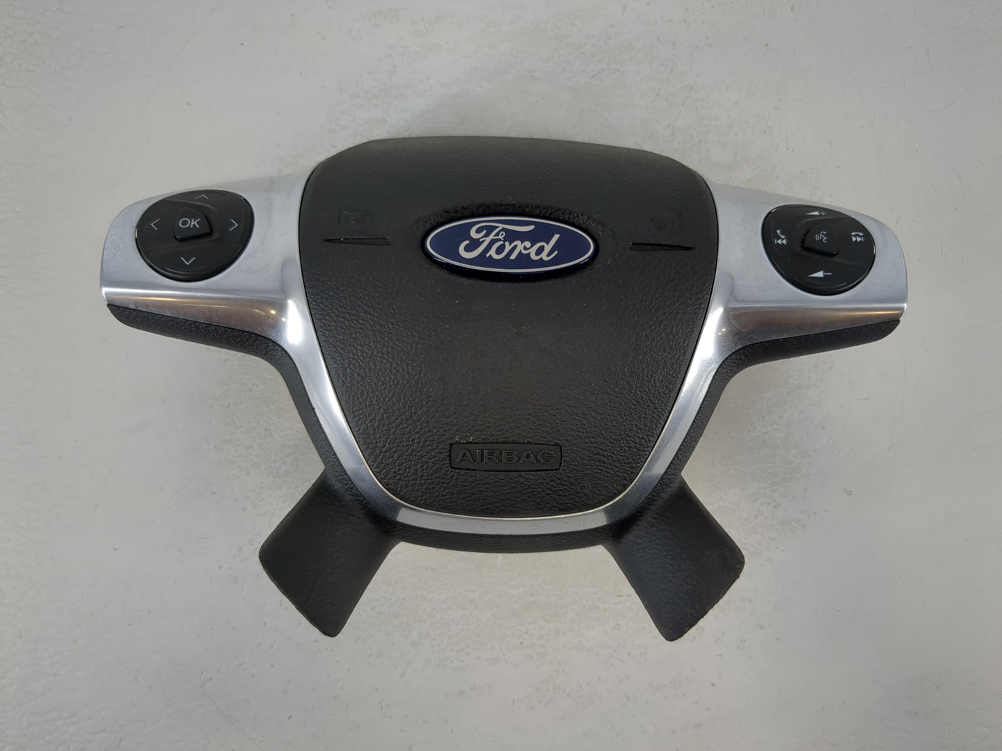 2015-2016 Ford Escape Air Bag Driver Left Steering Wheel Mounted P/N:EJ54 A042B85 BA Fits Fits 2015 2016 OEM Used Auto Parts