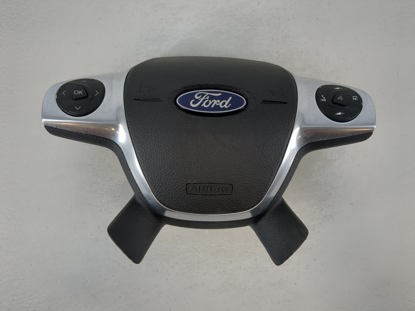 2015-2016 Ford Escape Air Bag Driver Left Steering Wheel Mounted P/N:EJ54 A042B85 BA Fits Fits 2015 2016 OEM Used Auto Parts