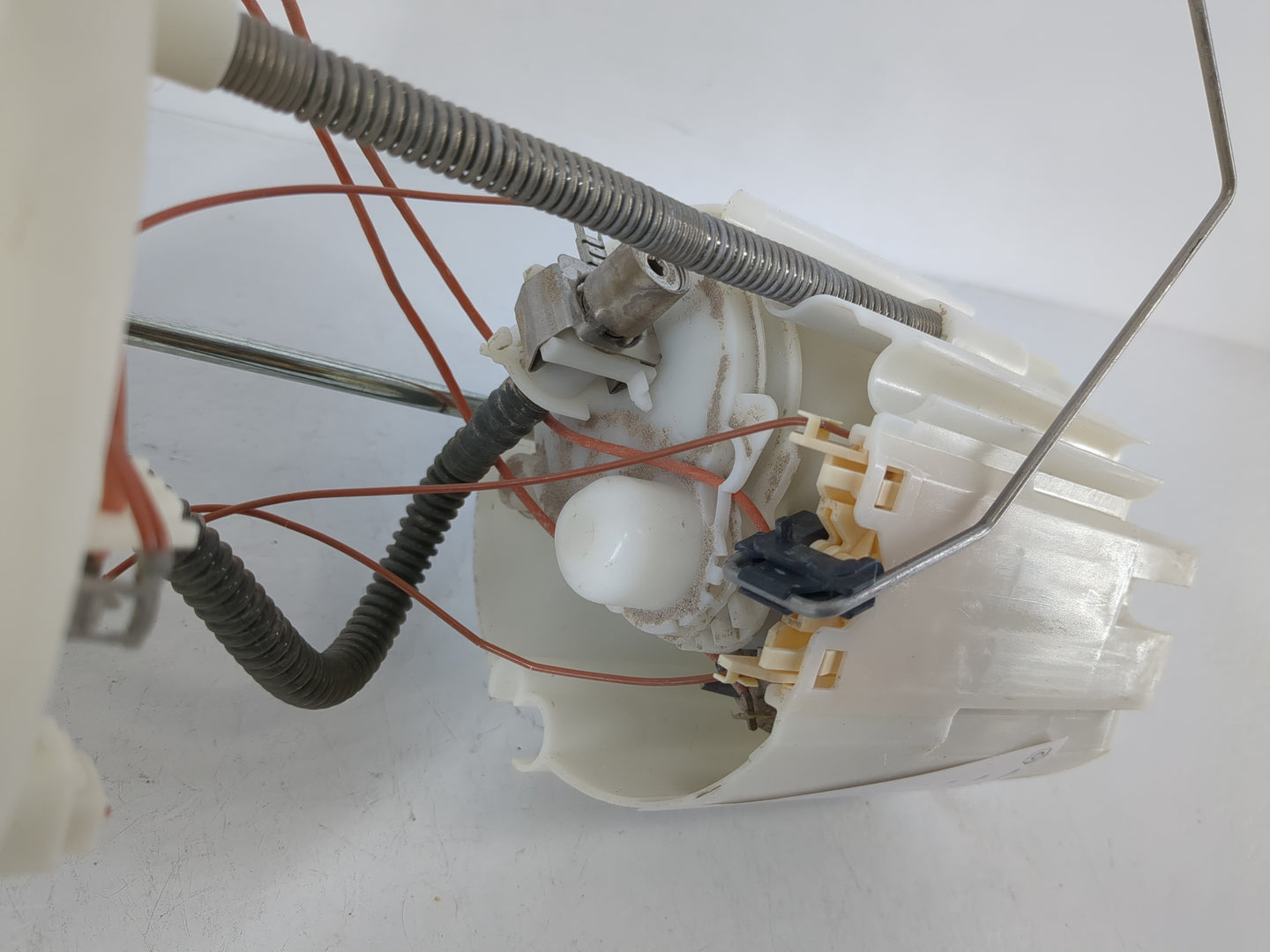 2015-2016 Ford Escape Electrical Gas Fuel Pump Assembly - Oemusedautoparts1.com