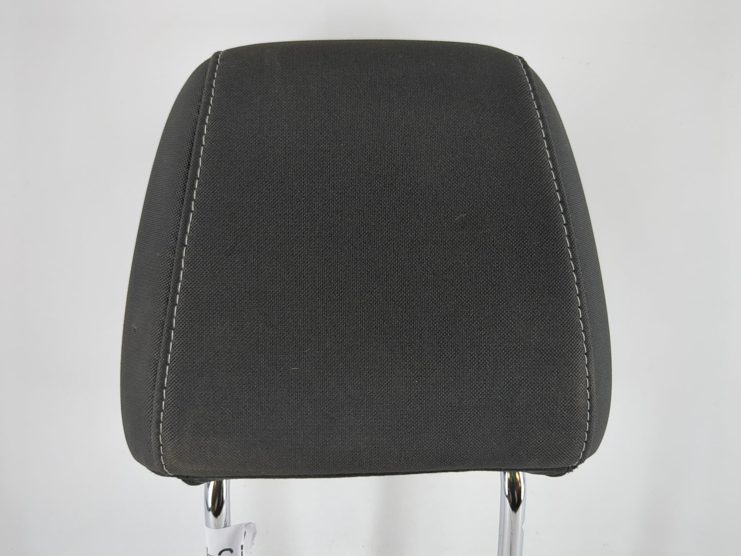 2016-2019 Ford Escape Headrest Head Rest Front Driver Passenger Seat - Oemusedautoparts1.com