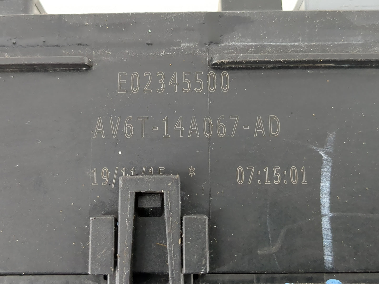 2013-2016 Ford Escape Fusebox Fuse Box Panel Relay Module P/N:E02345500 AV6T-14A067-AD Fits Fits 2013 2014 2015 2016 OEM Use