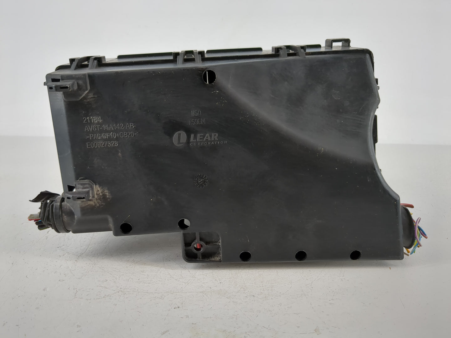 2013-2016 Ford Escape Fusebox Fuse Box Panel Relay Module P/N:E02345500 AV6T-14A067-AD Fits Fits 2013 2014 2015 2016 OEM Use