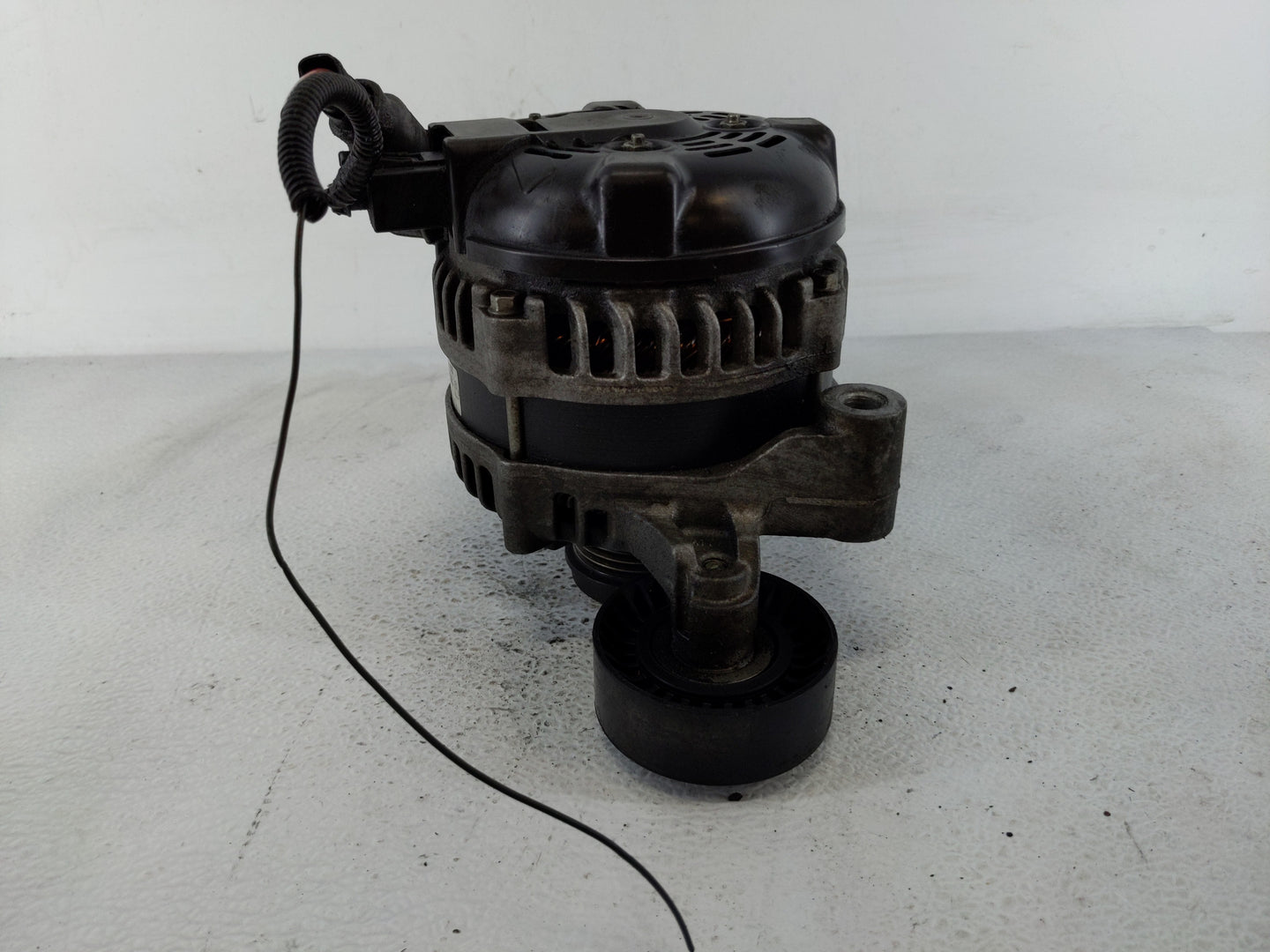 2013-2019 Ford Escape Alternator Replacement Generator Charging Assembly Engine OEM P/N:CJ5T-10300-BB Fits OEM Used Auto Par