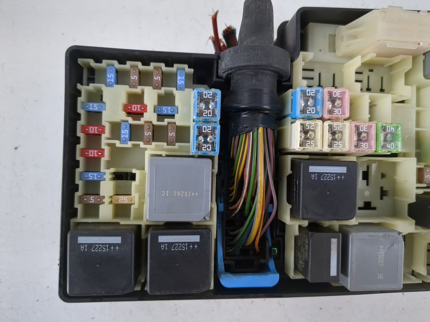 2013-2016 Ford Escape Fusebox Fuse Box Panel Relay Module P/N:AV6T-14A067-AD E02345500 Fits Fits 2013 2014 2015 2016 OEM Use