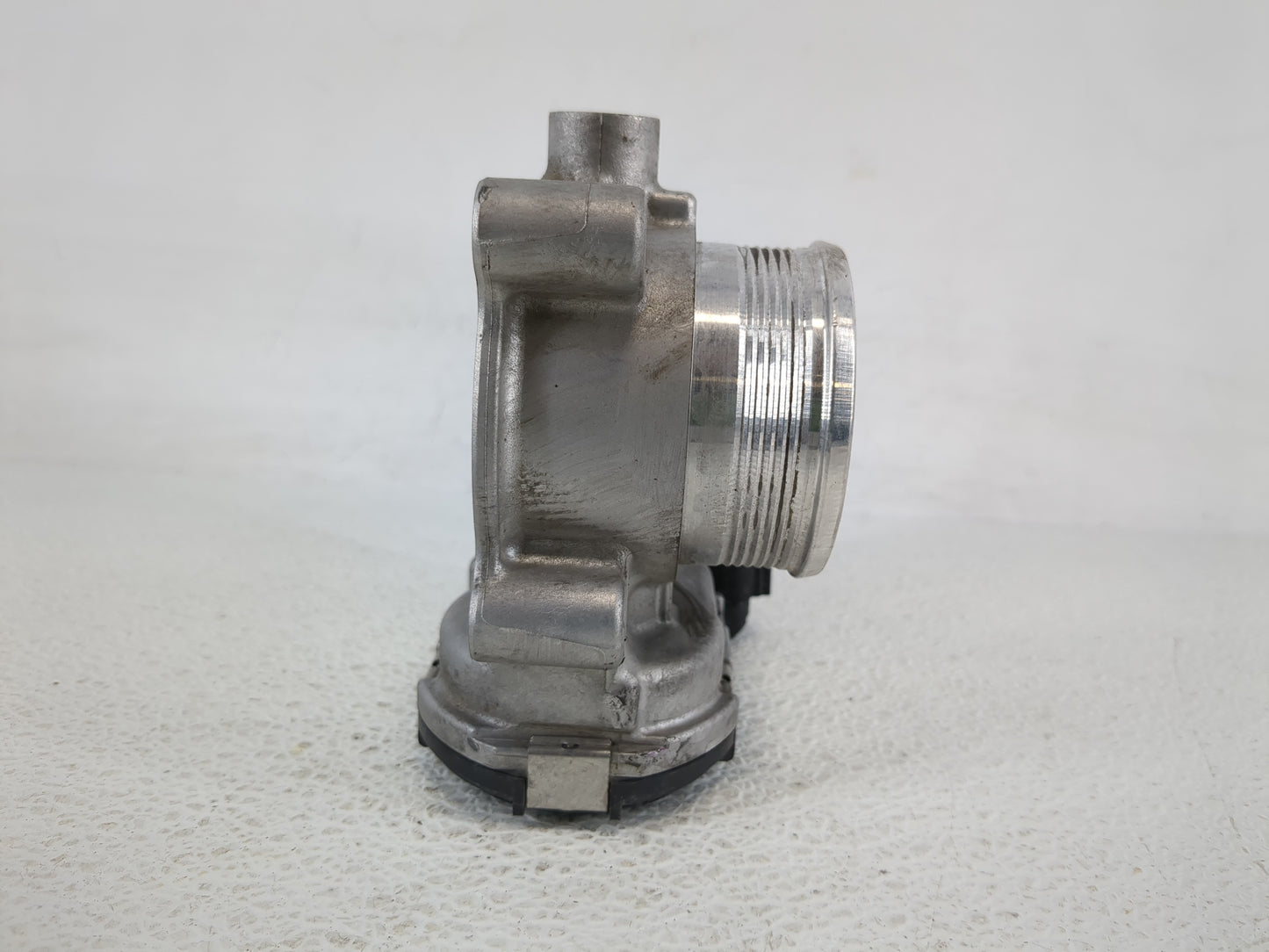 2013-2016 Ford Escape Throttle Body P/N:DS7E-9F991-BB Fits Fits 2012 2013 2014 2015 2016 2017 OEM Used Auto Parts - Oemuseda