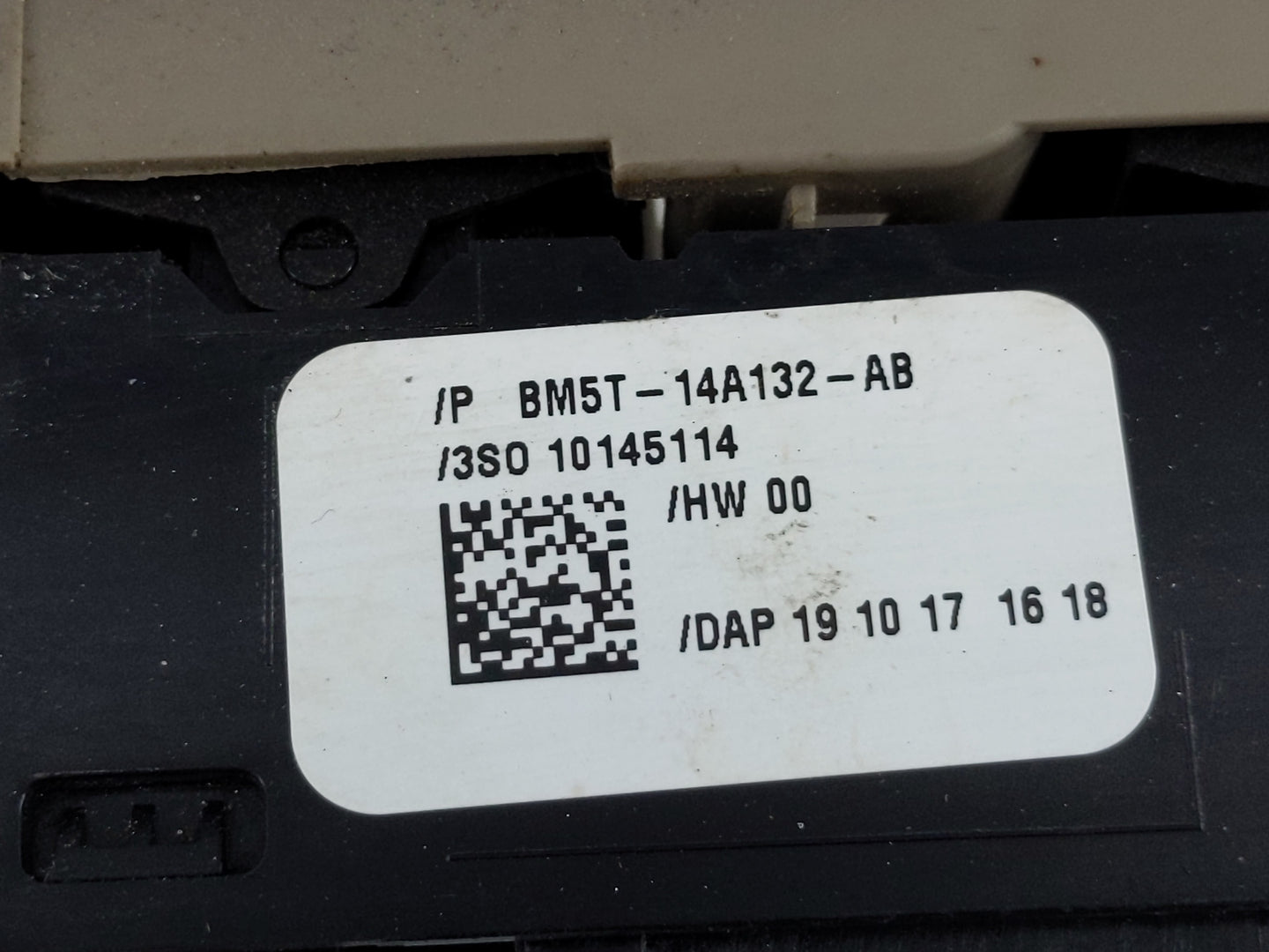 2013-2019 Ford Escape Master Power Window Switch Replacement Driver Side Left P/N:BM5T-14A132-AA Fits OEM Used Auto Parts - 