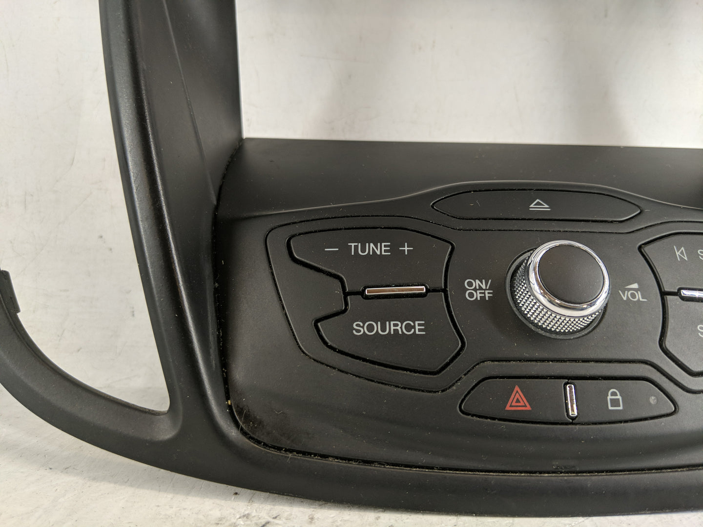 2013-2016 Ford Escape Radio AM FM Cd Player Receiver Replacement P/N:CJ54 18835 EE3 Fits Fits 2013 2014 2015 2016 OEM Used A
