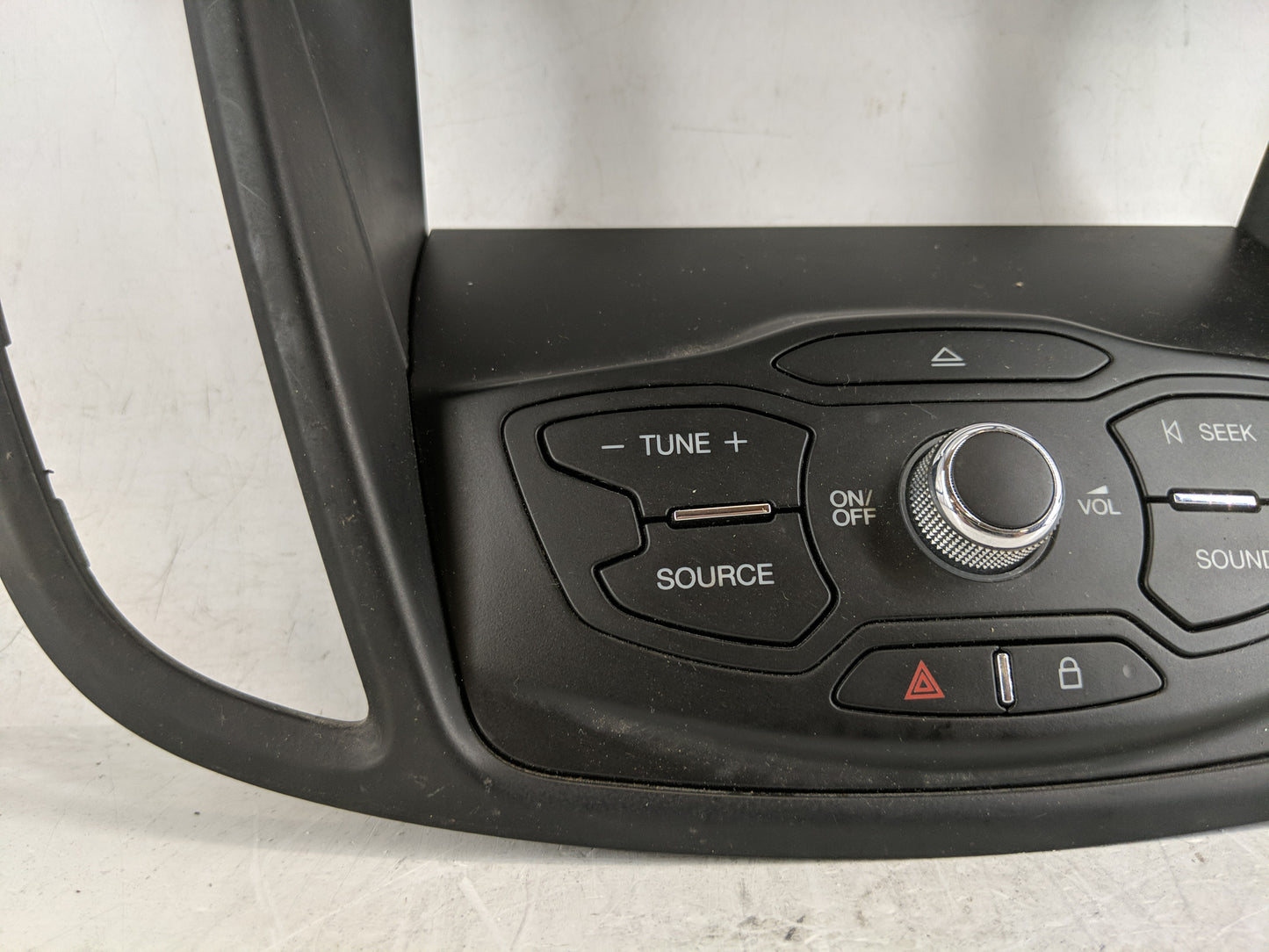 2013-2016 Ford Escape Radio AM FM Cd Player Receiver Replacement P/N:CJ54 18835 EE3 Fits Fits 2013 2014 2015 2016 OEM Used A