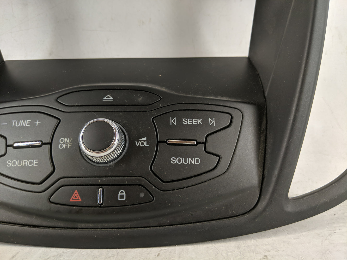 2013-2016 Ford Escape Radio AM FM Cd Player Receiver Replacement P/N:CJ54 18835 EE3 Fits Fits 2013 2014 2015 2016 OEM Used A