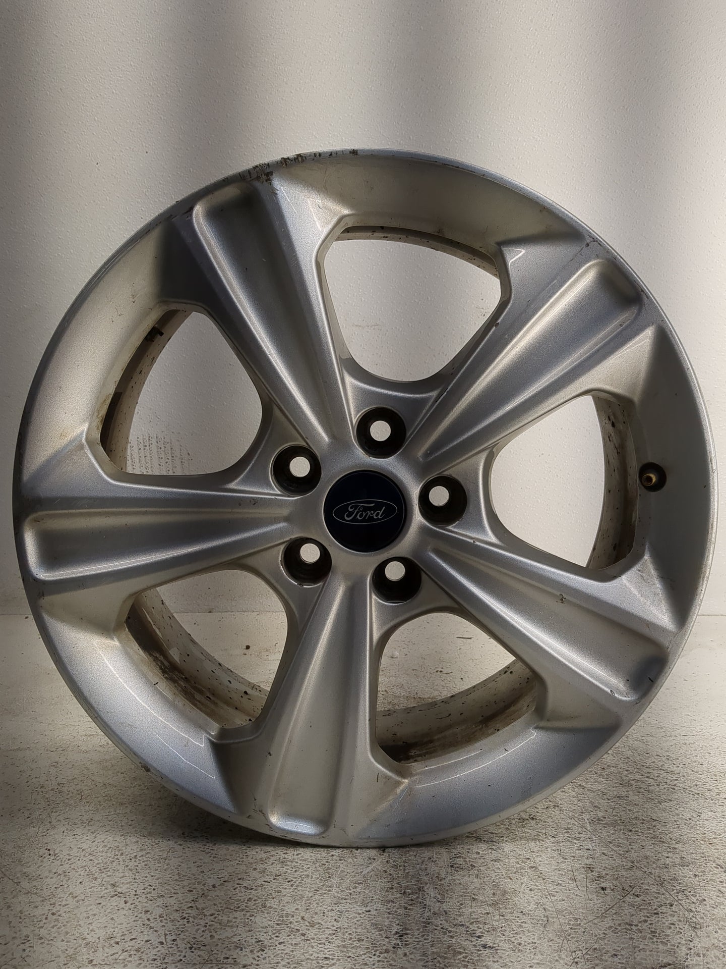 2013-2016 Ford Escape Oem Wheel Rim 1233547 - Oemusedautoparts1.com