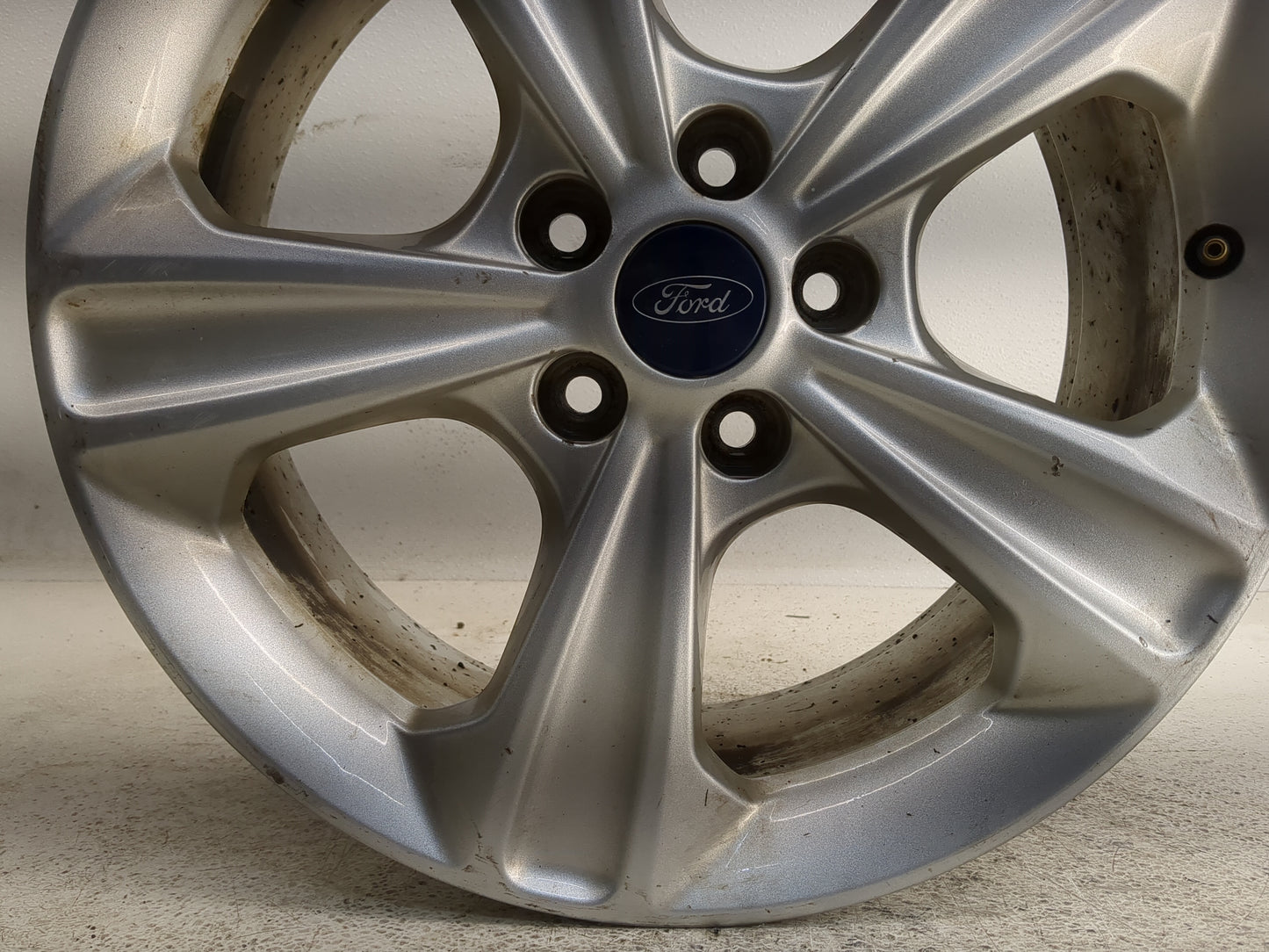 2013-2016 Ford Escape Oem Wheel Rim 1233547 - Oemusedautoparts1.com