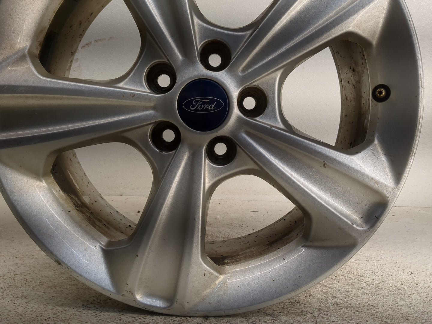2013-2016 Ford Escape Oem Wheel Rim 1233547 - Oemusedautoparts1.com