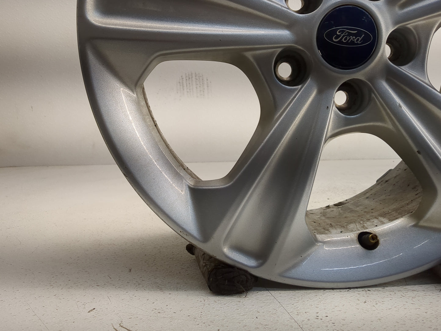 2013-2016 Ford Escape Oem Wheel Rim 1233549 - Oemusedautoparts1.com