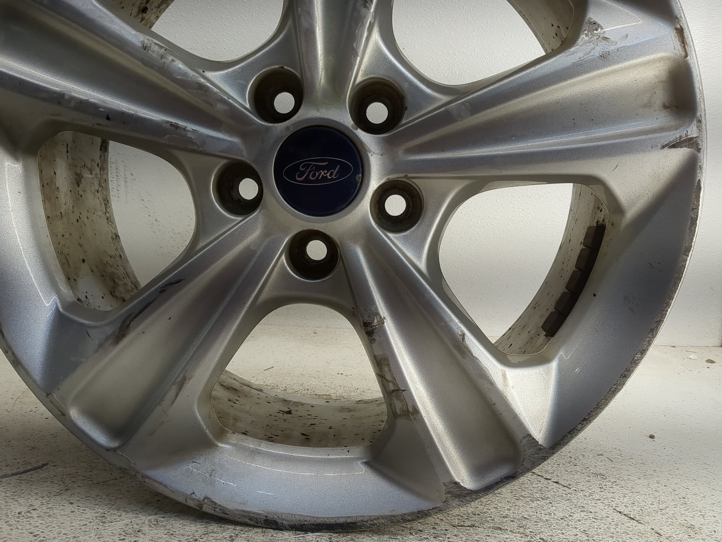 2013-2016 Ford Escape Oem Wheel Rim 1233551 - Oemusedautoparts1.com