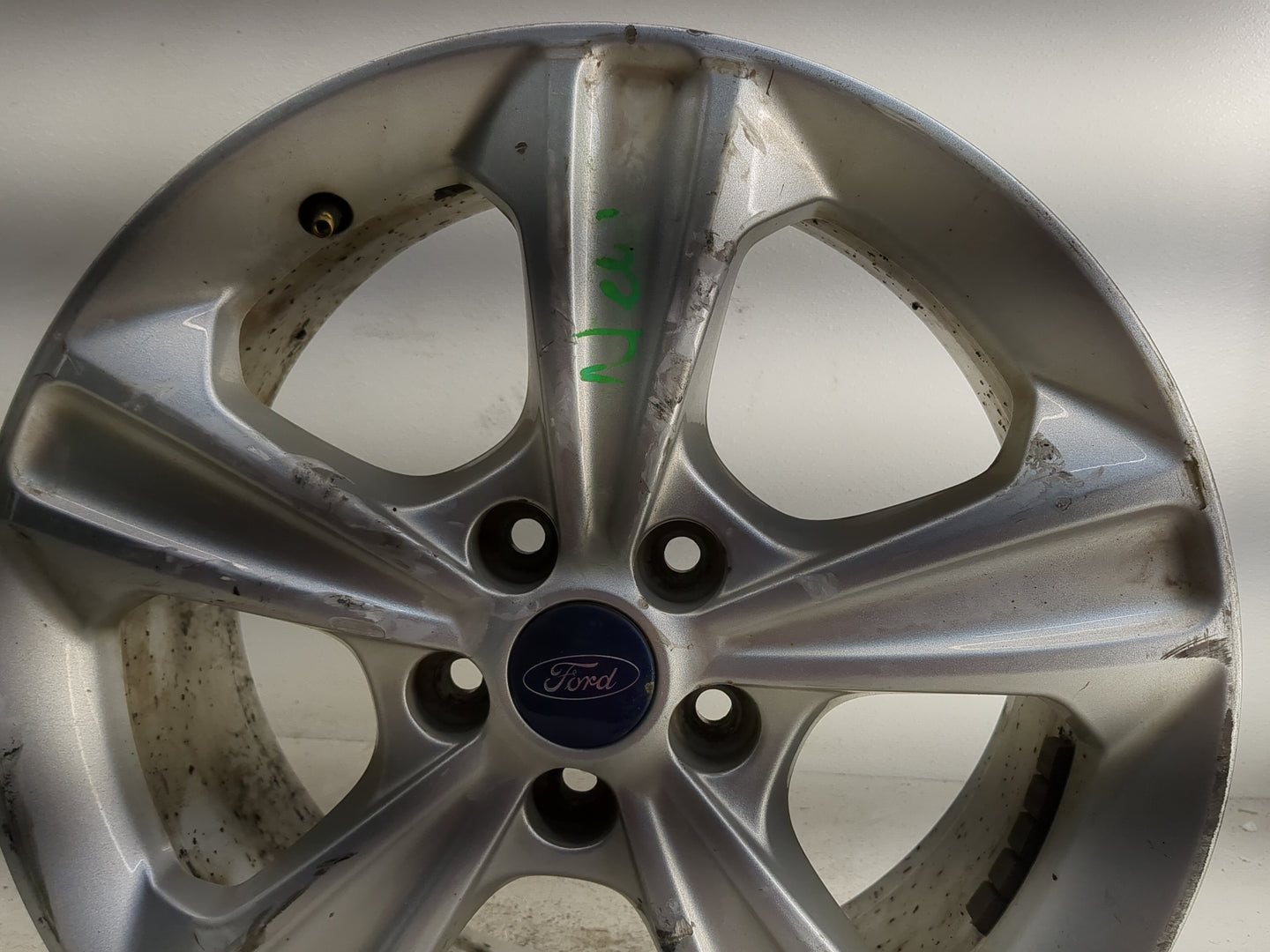 2013-2016 Ford Escape Oem Wheel Rim 1233551 - Oemusedautoparts1.com