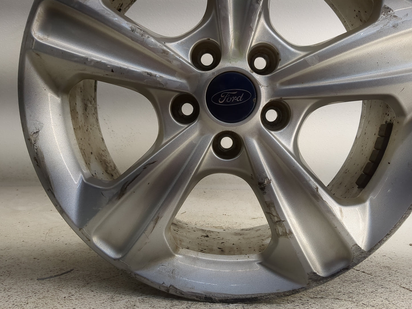 2013-2016 Ford Escape Oem Wheel Rim 1233551 - Oemusedautoparts1.com