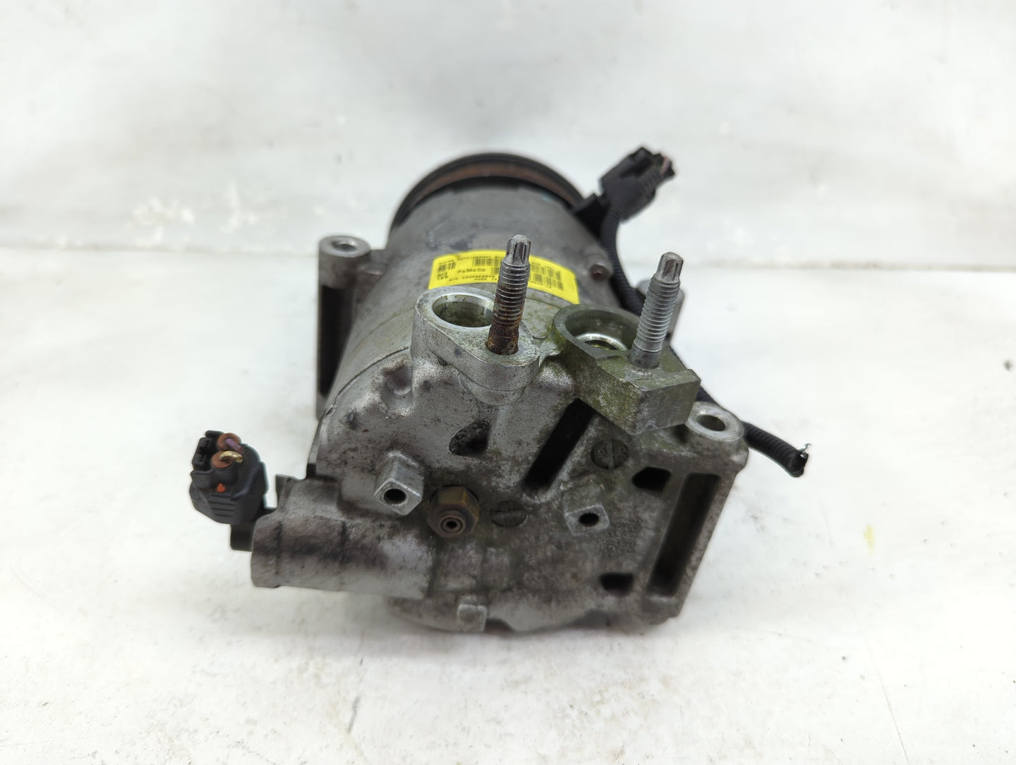 2013-2016 Ford Escape Air Conditioning A/c Ac Compressor Oem 1233975 - Oemusedautoparts1.com