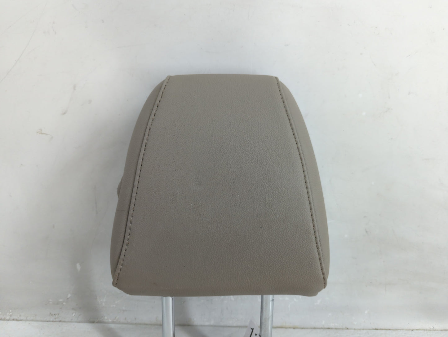 2016 Ford Escape Headrest Head Rest Front Driver Passenger Seat Fits OEM Used Auto Parts - Oemusedautoparts1.com