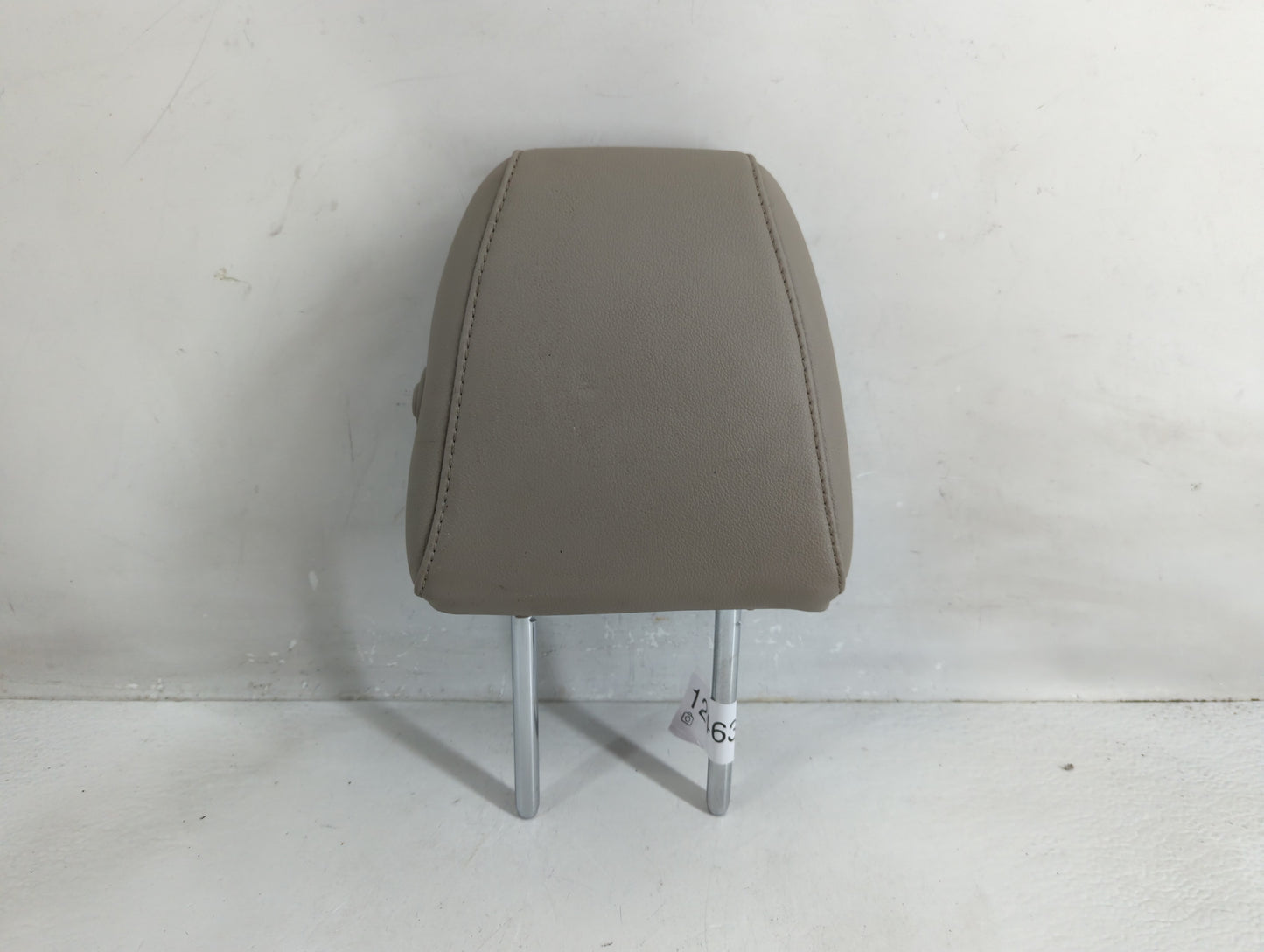 2016 Ford Escape Headrest Head Rest Front Driver Passenger Seat Fits OEM Used Auto Parts - Oemusedautoparts1.com