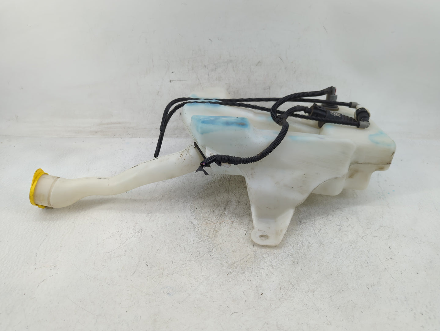2015-2019 Ford Escape Windshield Washer Fluid Reservoir Bottle Oem - Oemusedautoparts1.com