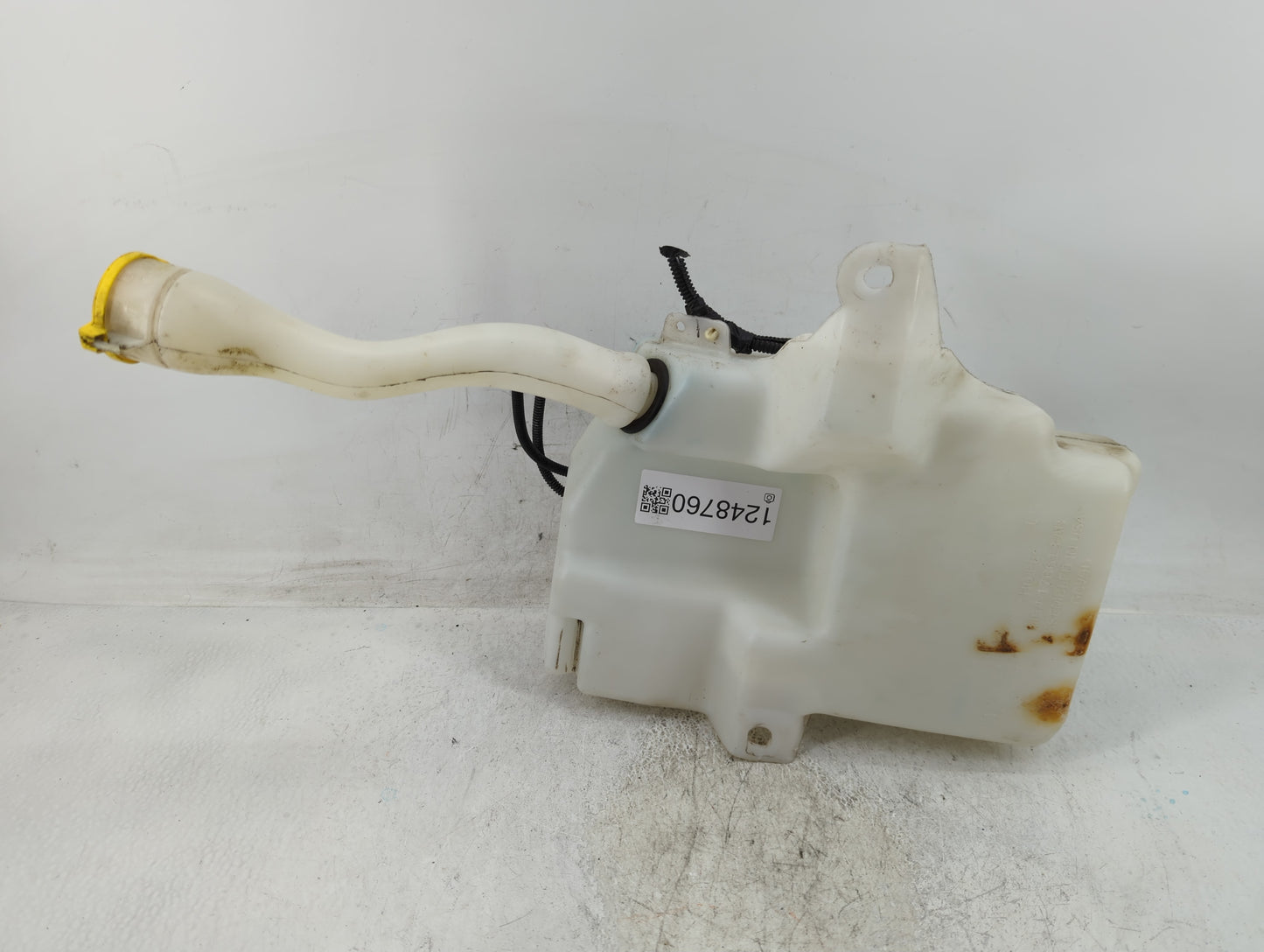 2015-2019 Ford Escape Windshield Washer Fluid Reservoir Bottle Oem - Oemusedautoparts1.com