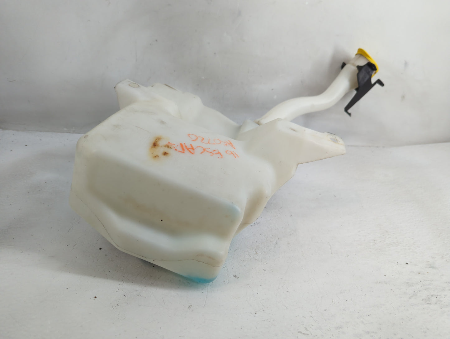 2015-2019 Ford Escape Windshield Washer Fluid Reservoir Bottle Oem - Oemusedautoparts1.com