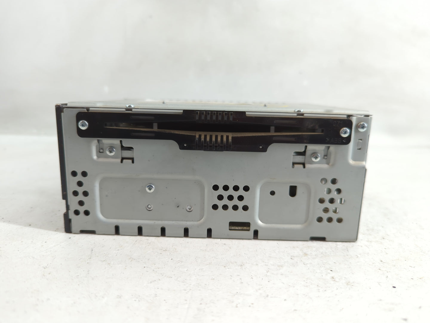 2016 Ford Escape Radio AM FM Cd Player Receiver Replacement P/N:CQ-FJ12E2UME Fits OEM Used Auto Parts - Oemusedautoparts1.co